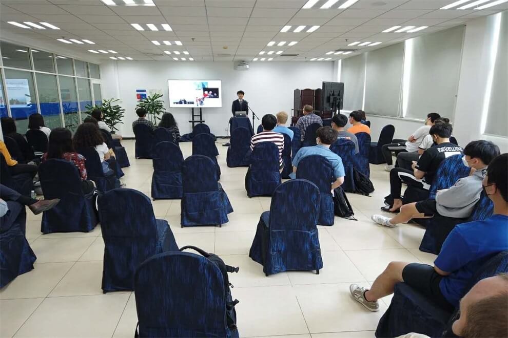 天津思锐外籍人员子女学校演讲图集